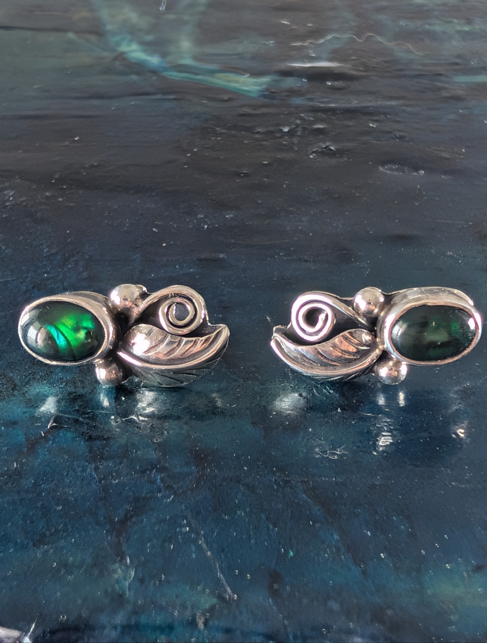 Vintage Native American Paua Shell Solid Sterling Silver Pierced Earrings - Picture 8 of 8